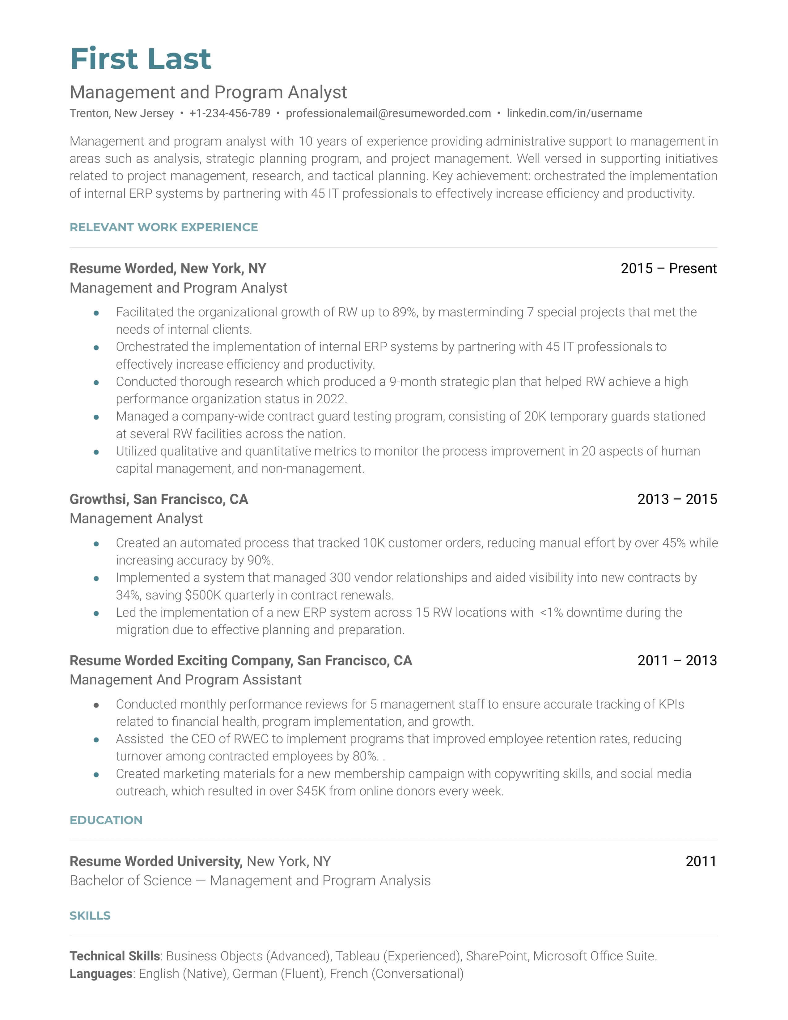 A management and program analyst resume example that emphasizes work experience